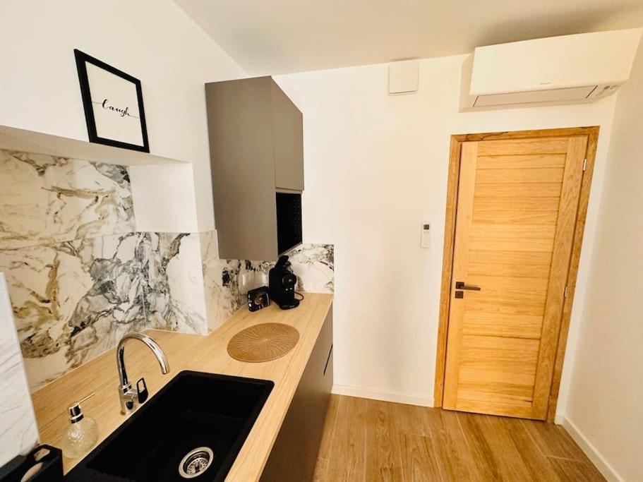 Les Appartements De Nana 4 - Studio Hypercentre, Rue Meynadier, Palais & Plage, Clim, Wifi คานส์ ภายนอก รูปภาพ